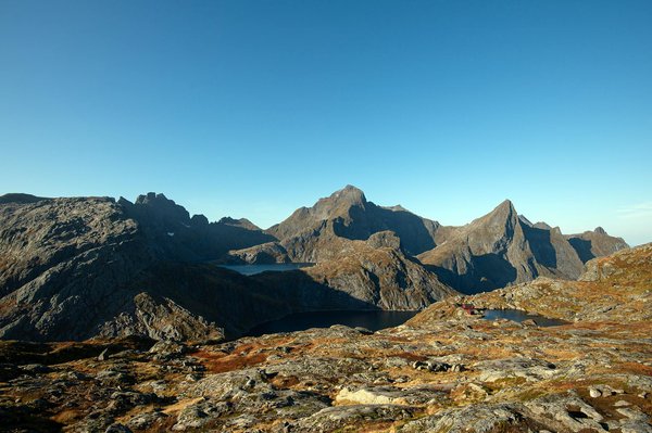 Comment préparer un itinéraire de camping pour découvrir les grottes marines en Croatie?